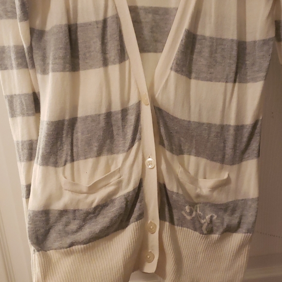 Lot of 3 button/open sweaters - medium - Picture 4 of 7